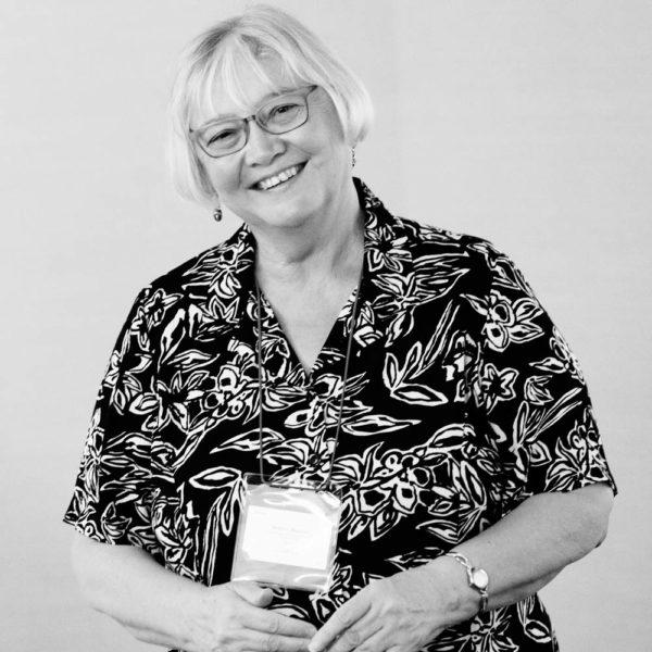 Dr Yvonne Masters